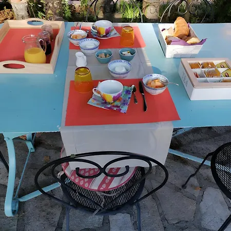 D'hote Avec Piscine Bed & Breakfast 3*